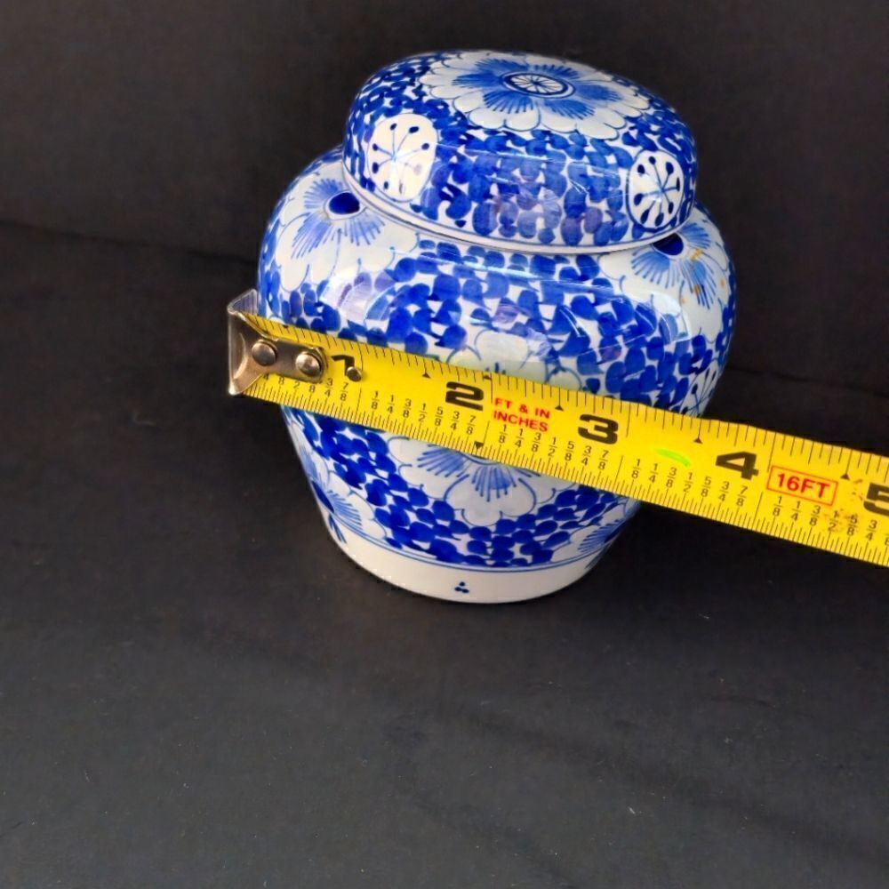 Vintage porcelain Royal Delft covered jar/vase - Picture 6 of 6